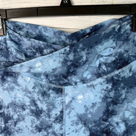 Old Navy Womens size 3X Powerchill Extra High Rise Bike Short Go Dry Tie Dye - Picture 4 of 7